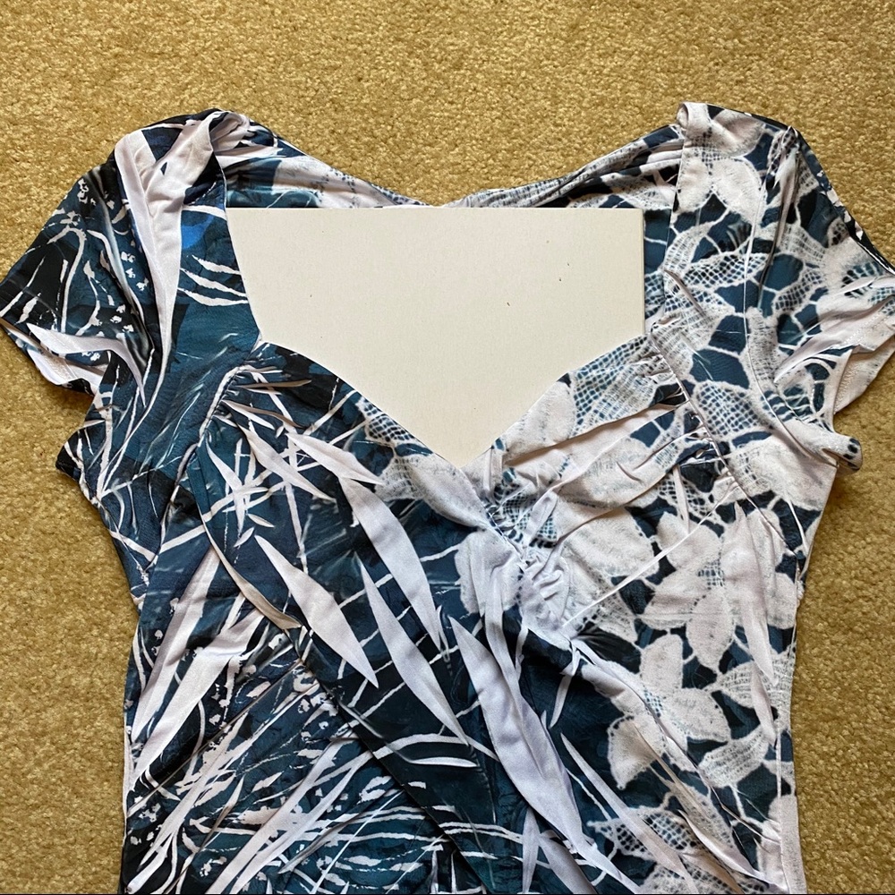 Patterned Wrap Top - Picture 5 of 11